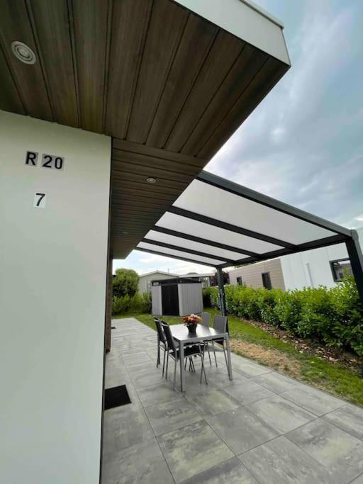 Luxus Cube In Lathum, Naehe Arnheim Appartement Buitenkant foto
