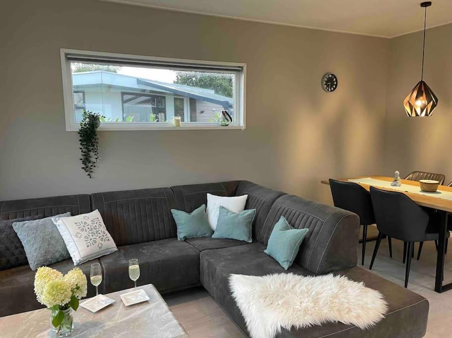 Luxus Cube In Lathum, Naehe Arnheim Appartement Buitenkant foto